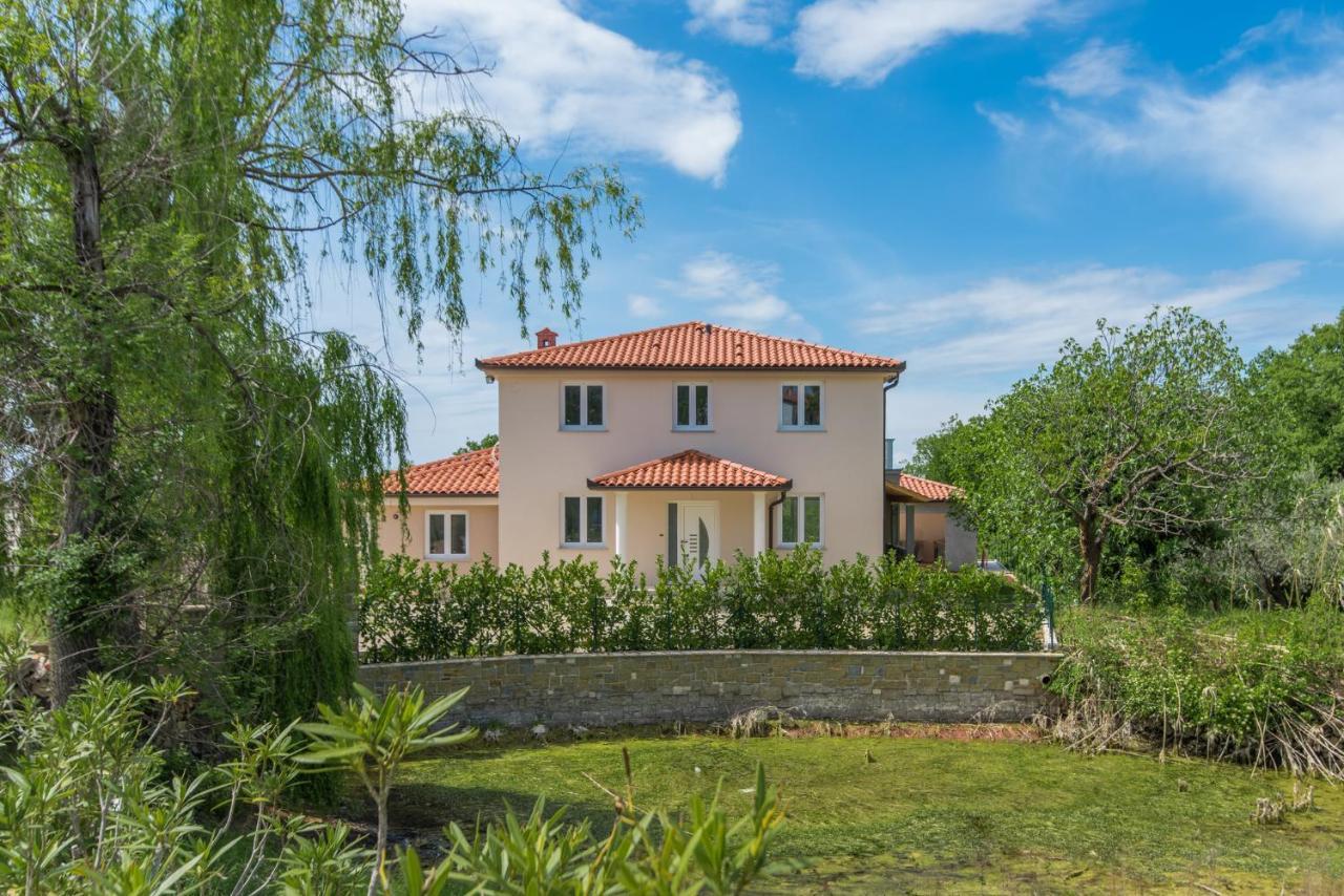 Villa Buroli With Pool, Sauna And Jacuzzi Eksteriør bilde