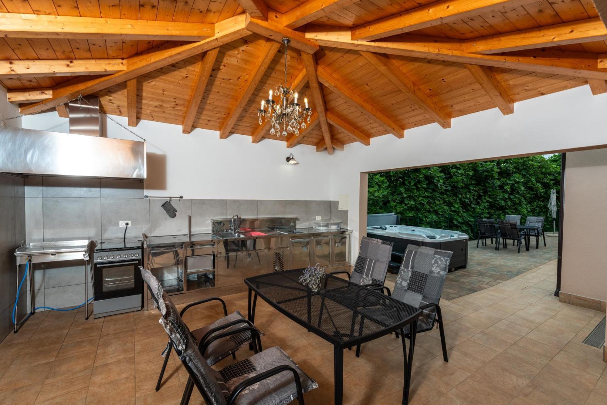 Villa Buroli With Pool, Sauna And Jacuzzi Eksteriør bilde